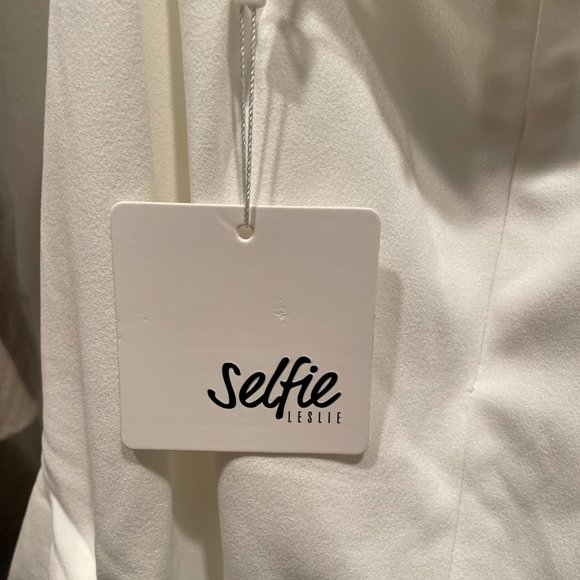 Selfie Leslie Dress - Picture 9 of 9